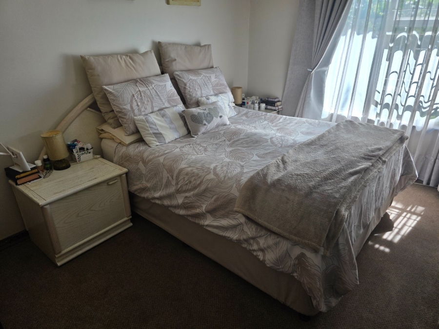 2 Bedroom Property for Sale in Langenhovenpark Free State